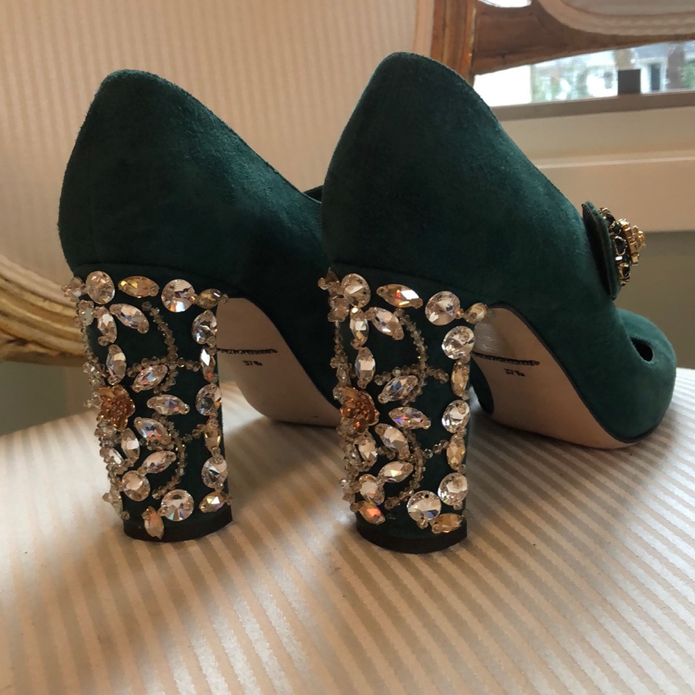 Green jeweled Dolce&Gabbana shoes!